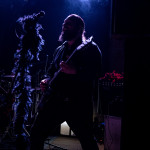 Véritable larsen vivant, plus sombre que la folie elle-même, c'est la Dark Lady !